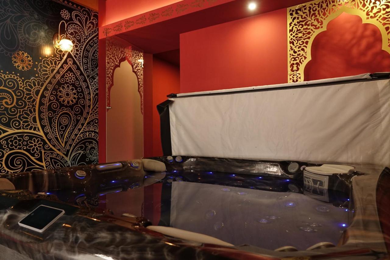 Guest House Romantika Panzio Гюла Екстериор снимка