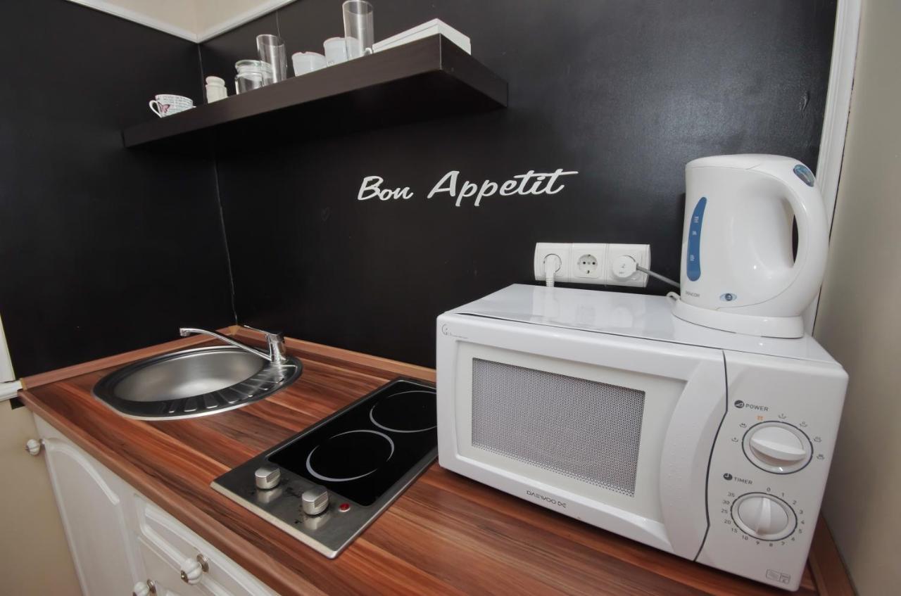 Guest House Romantika Panzio Гюла Екстериор снимка